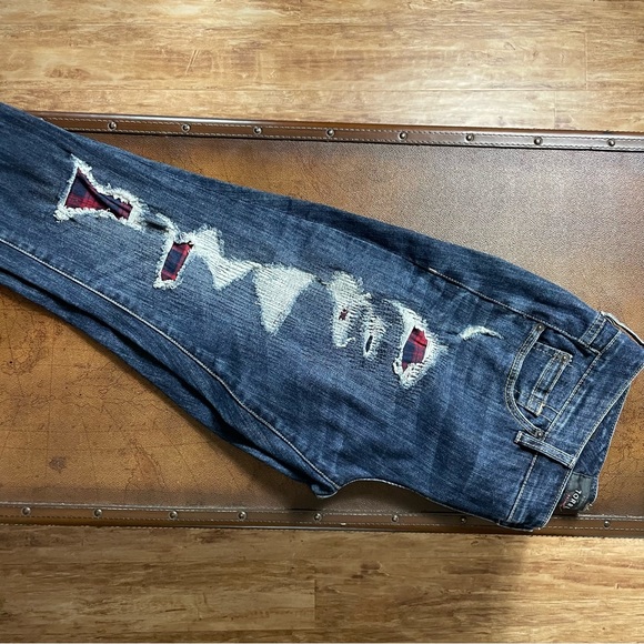 Torrid Boyfriend Ankle Stretch Mid-Rise Jean. - Picture 6 of 11